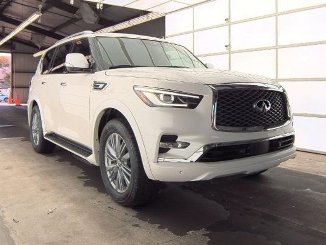 2023 INFINITI QX80 Luxe