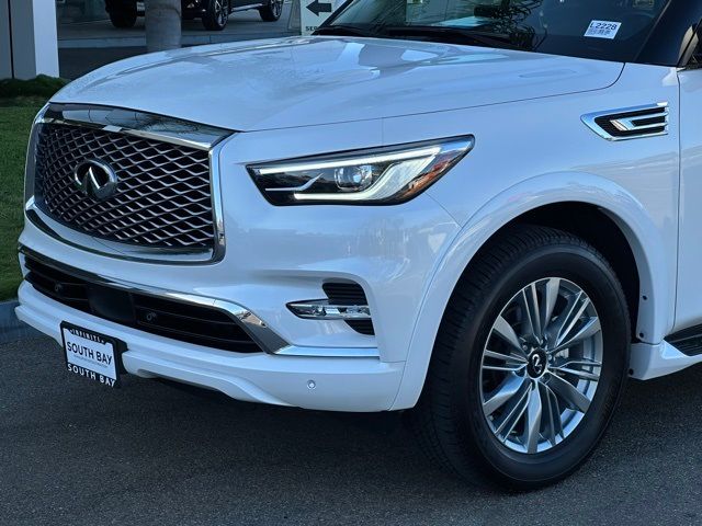 2023 INFINITI QX80 Luxe