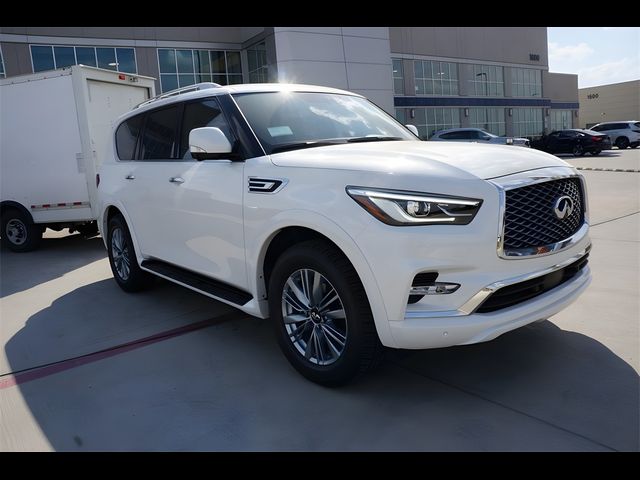 2023 INFINITI QX80 Luxe