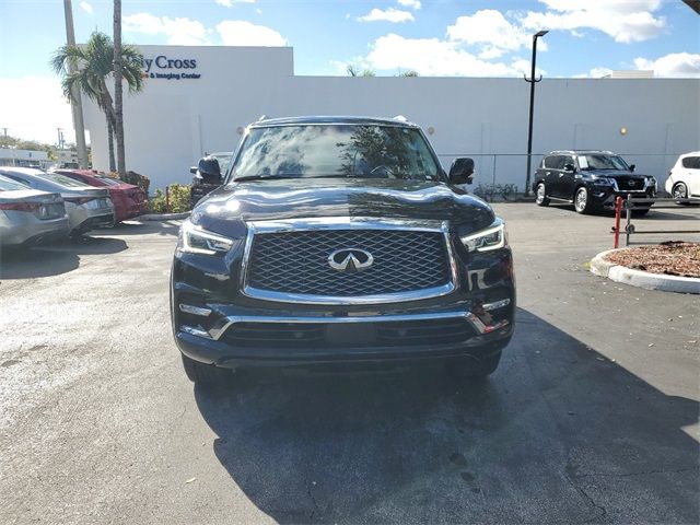 2023 INFINITI QX80 Luxe