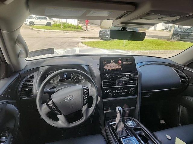 2023 INFINITI QX80 Luxe