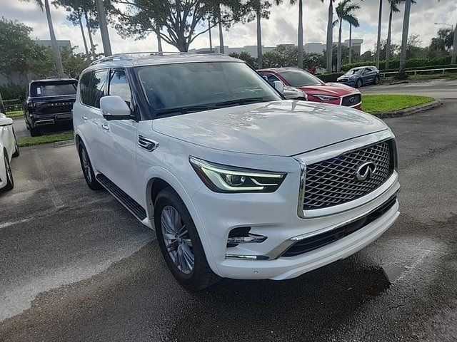 2023 INFINITI QX80 Luxe