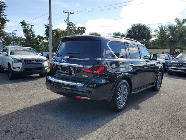 2023 INFINITI QX80 Luxe