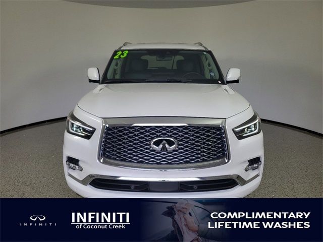 2023 INFINITI QX80 Luxe