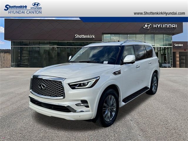 2023 INFINITI QX80 Luxe