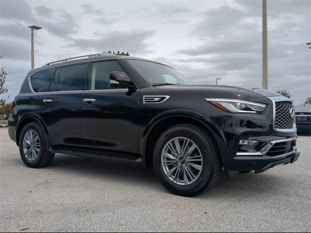 2023 INFINITI QX80 Luxe