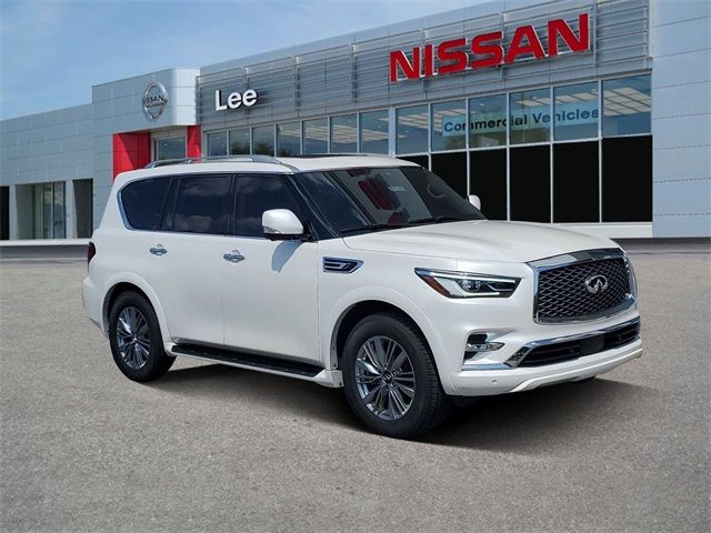 2023 INFINITI QX80 Luxe