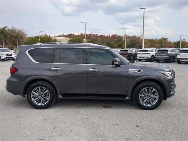 2023 INFINITI QX80 Luxe