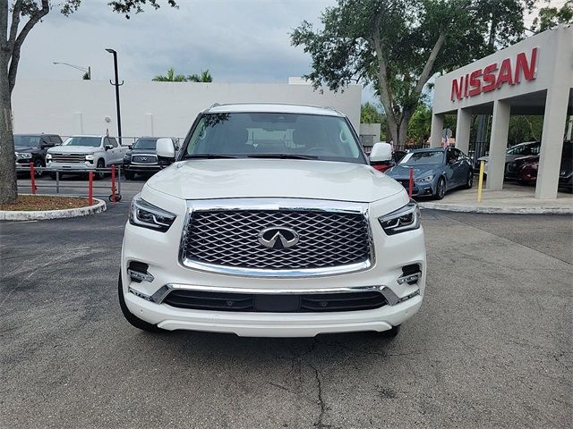 2023 INFINITI QX80 Luxe