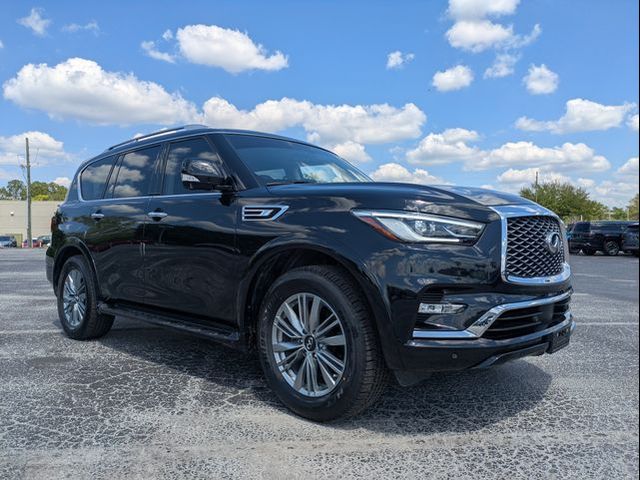 2023 INFINITI QX80 Luxe