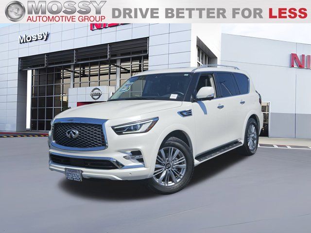 2023 INFINITI QX80 Luxe