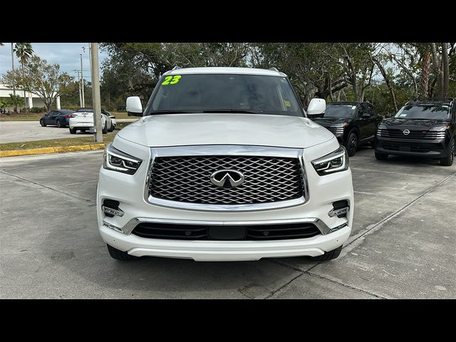 2023 INFINITI QX80 Luxe