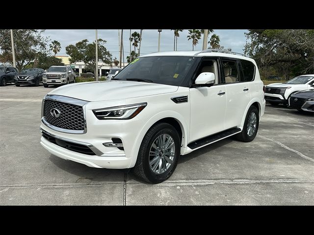 2023 INFINITI QX80 Luxe