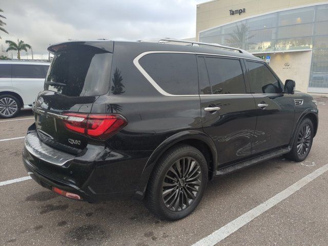 2023 INFINITI QX80 Premium Select