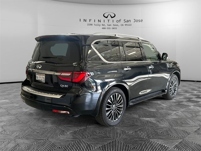 2023 INFINITI QX80 Premium Select