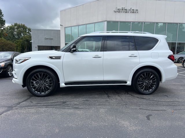 2023 INFINITI QX80 Premium Select