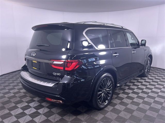 2023 INFINITI QX80 Premium Select