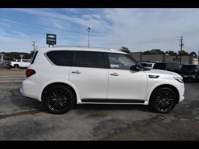 2023 INFINITI QX80 Premium Select