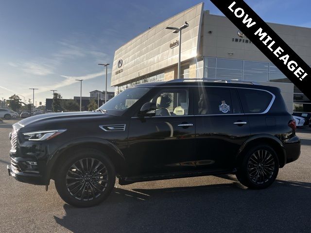 2023 INFINITI QX80 Premium Select