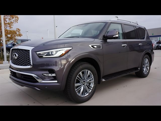 2023 INFINITI QX80 Luxe