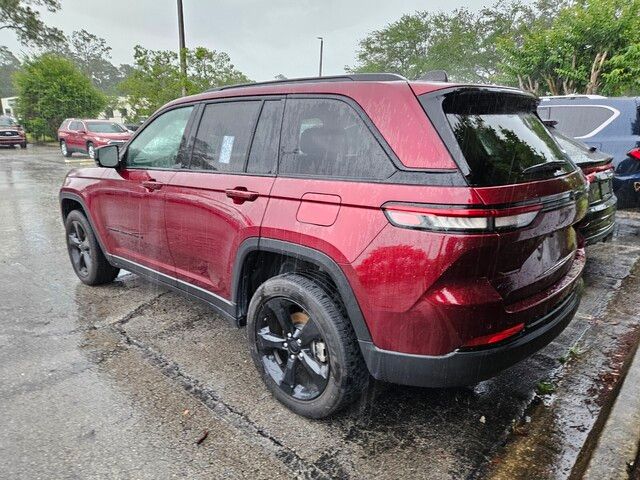 2023 Jeep Grand Cherokee Altitude