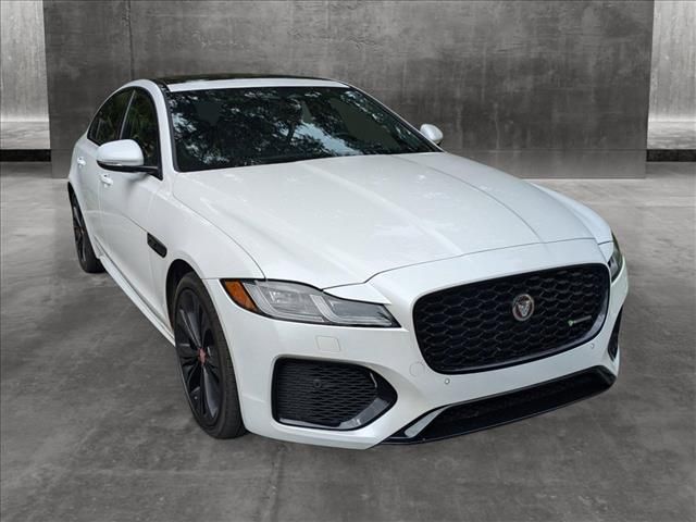 2023 Jaguar XF R-Dynamic SE