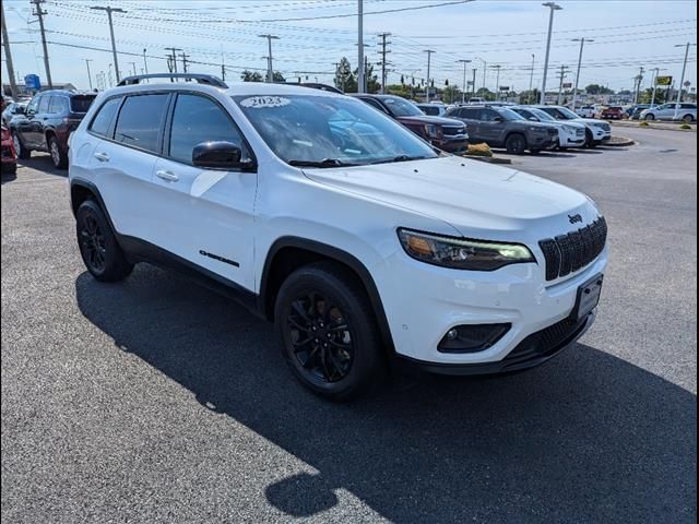 2023 Jeep Cherokee Altitude Lux