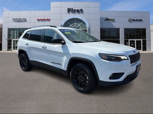 2023 Jeep Cherokee Altitude Lux