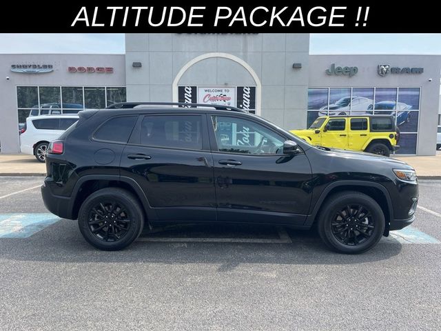 2023 Jeep Cherokee Altitude Lux