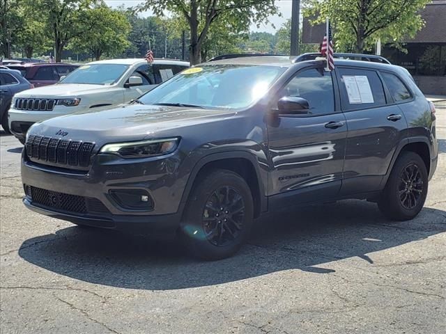 2023 Jeep Cherokee Altitude Lux