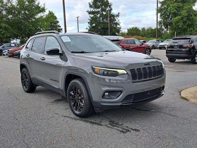 2023 Jeep Cherokee Altitude Lux