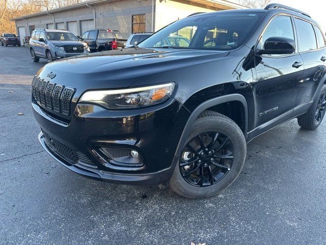 2023 Jeep Cherokee Altitude Lux