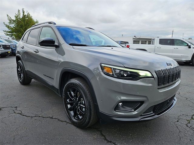 2023 Jeep Cherokee Altitude Lux