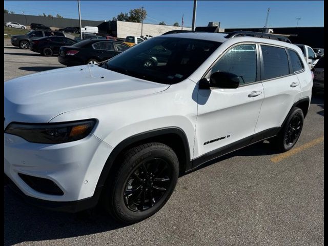 2023 Jeep Cherokee Altitude Lux