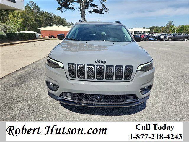 2023 Jeep Cherokee Altitude Lux