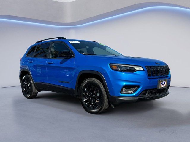 2023 Jeep Cherokee Altitude Lux