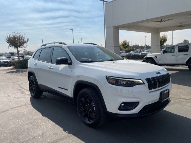 2023 Jeep Cherokee Altitude Lux