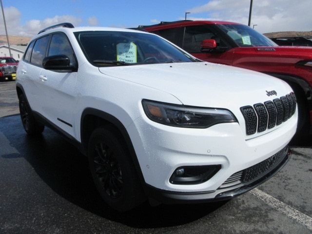 2023 Jeep Cherokee Altitude Lux