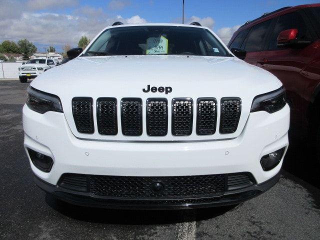 2023 Jeep Cherokee Altitude Lux