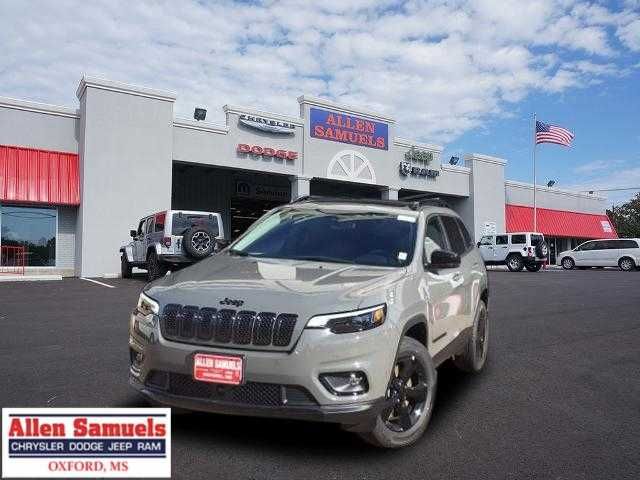 2023 Jeep Cherokee Altitude Lux