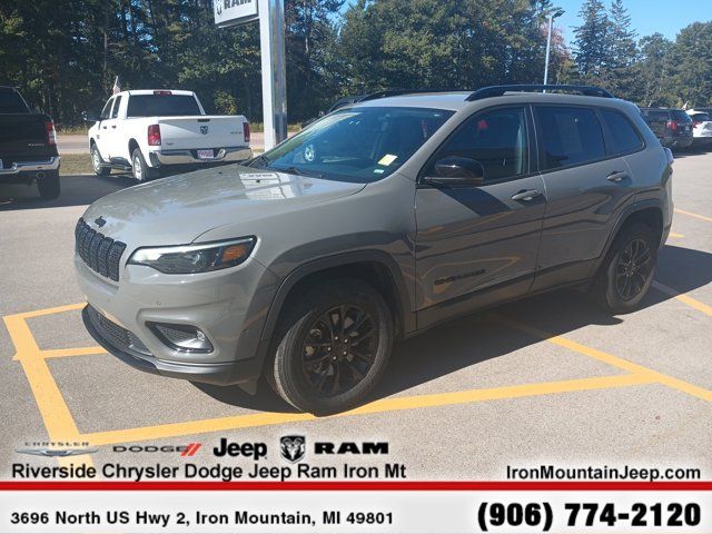 2023 Jeep Cherokee Altitude Lux