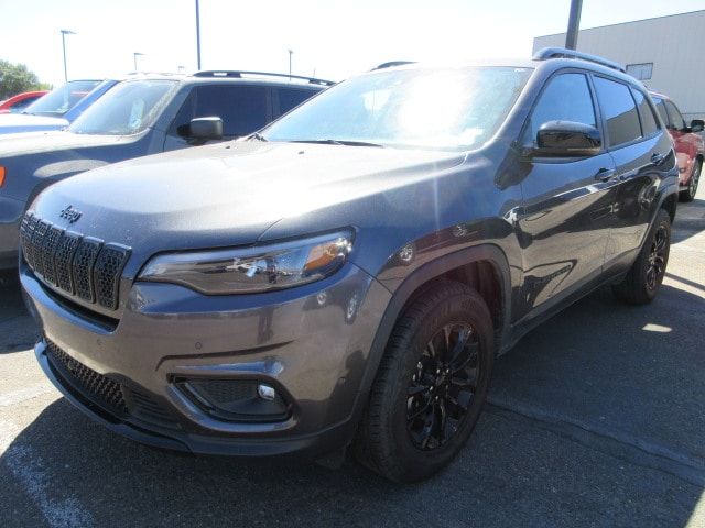 2023 Jeep Cherokee Altitude Lux