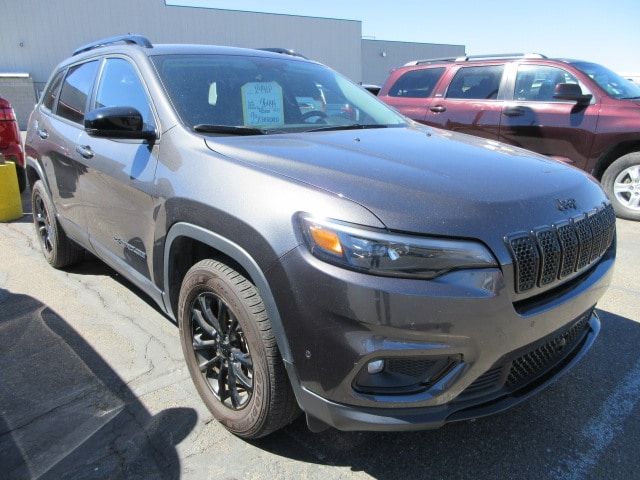 2023 Jeep Cherokee Altitude Lux