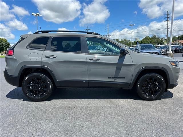 2023 Jeep Cherokee Altitude Lux