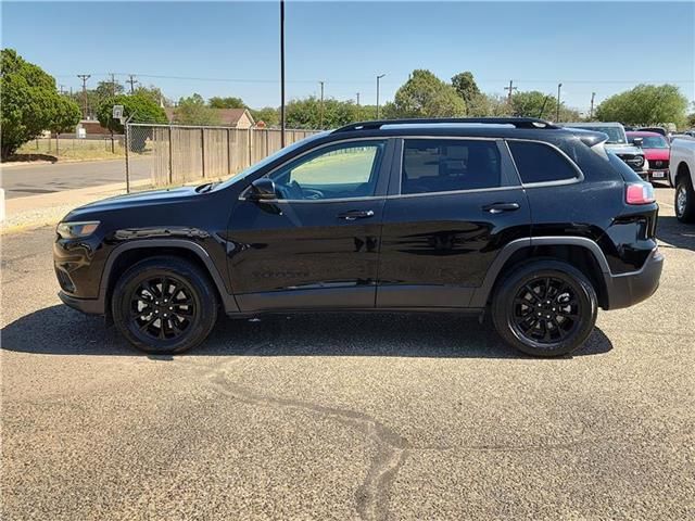 2023 Jeep Cherokee Altitude Lux