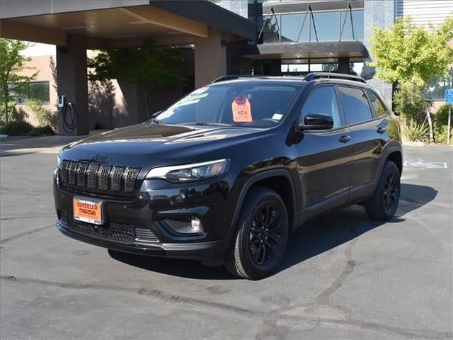 2023 Jeep Cherokee Altitude Lux