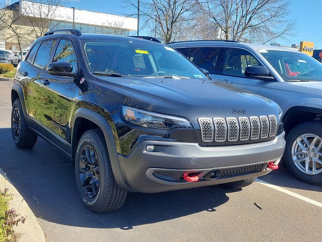 2023 Jeep Cherokee Trailhawk