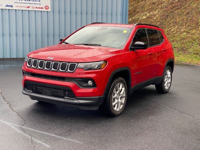 2023 Jeep Compass Latitude Lux