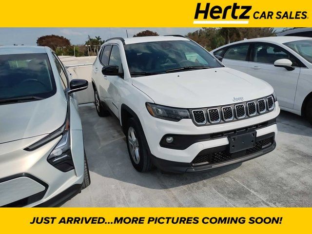 2023 Jeep Compass Latitude