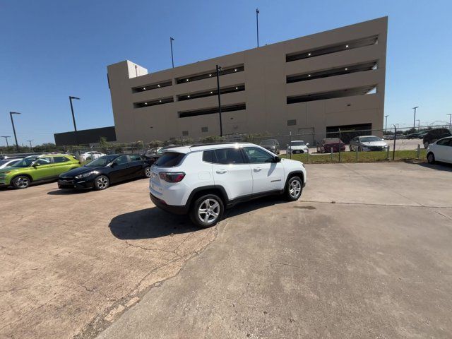 2023 Jeep Compass Latitude